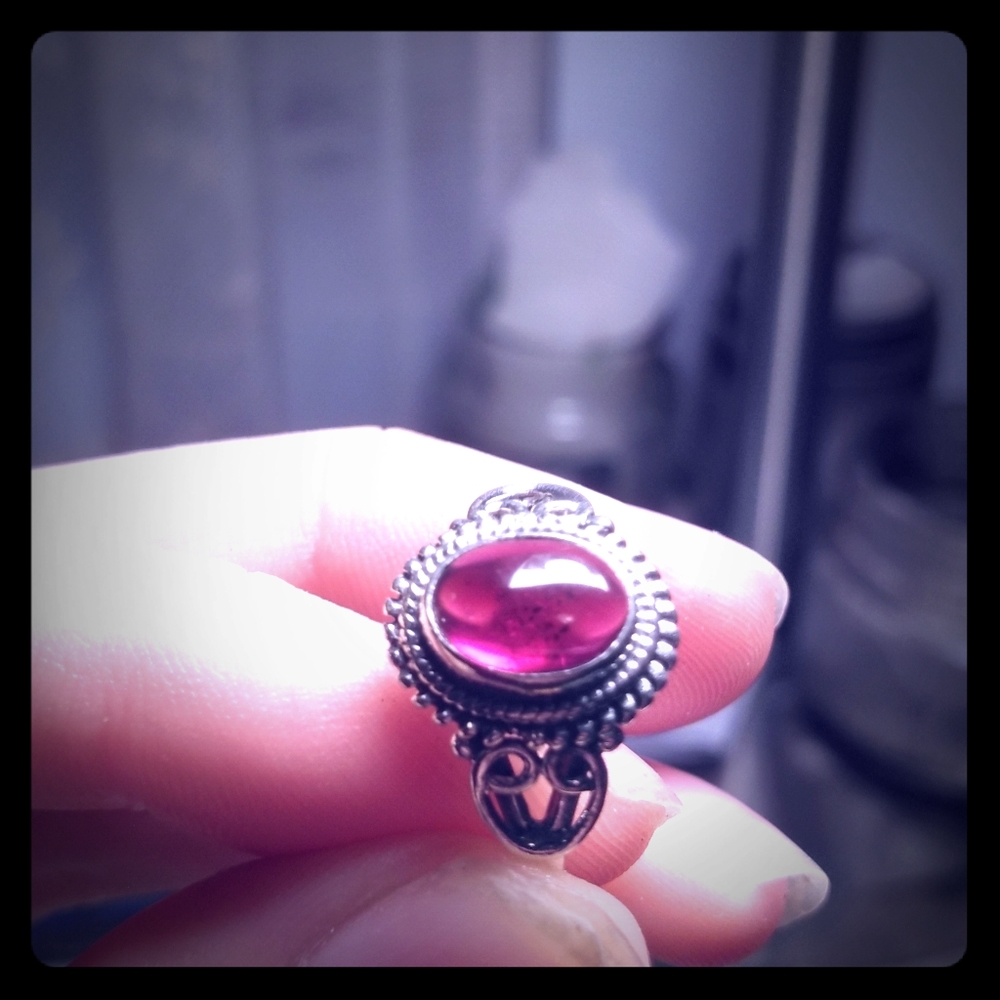 Size 6 Amethyst Ring 925 Sterling Silver - Picture 1 of 4